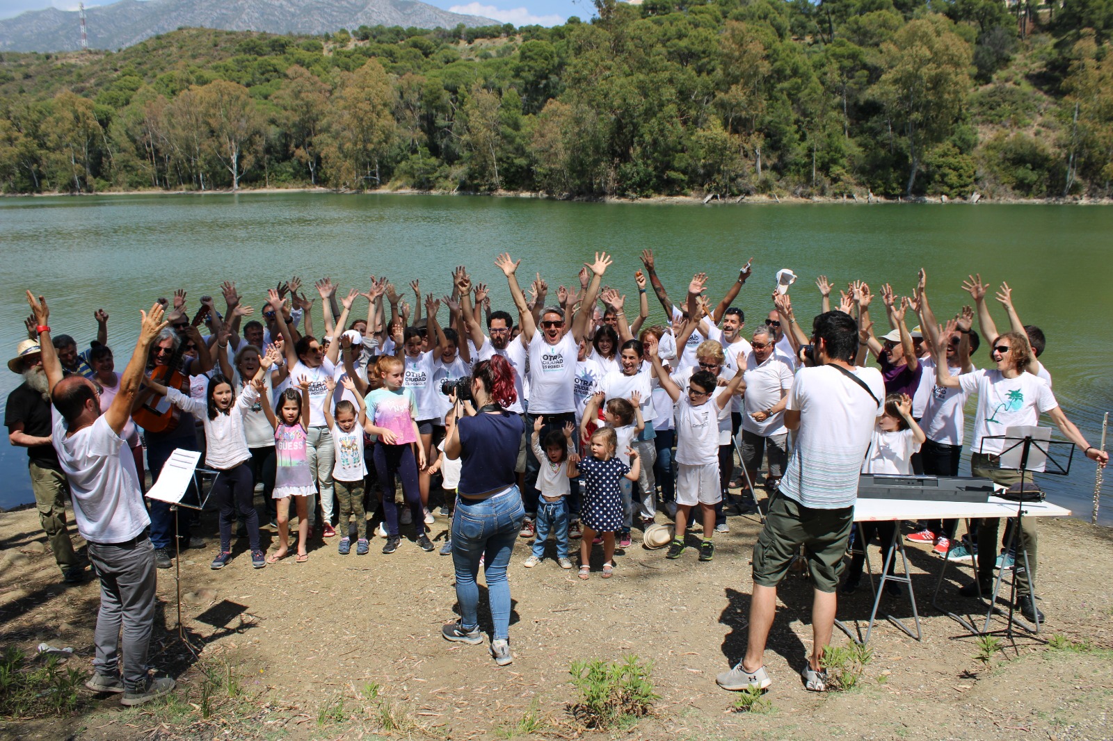 Impulsa Ciudad celebra la obtención de las firmas en el lago de las Tortugas